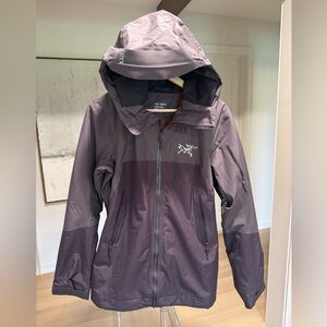 listing-status-banner